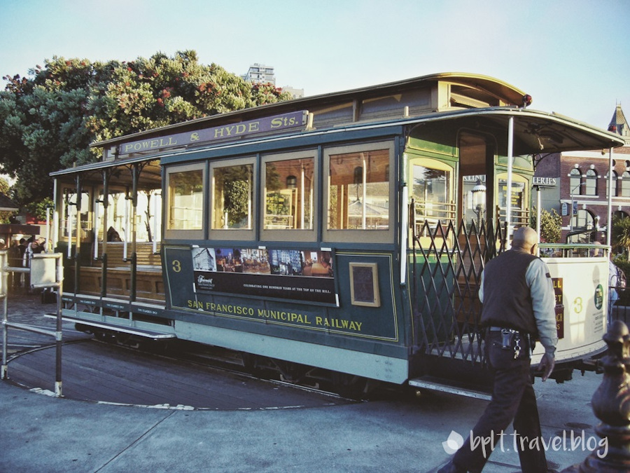 Cable car in San Francisco, USA.