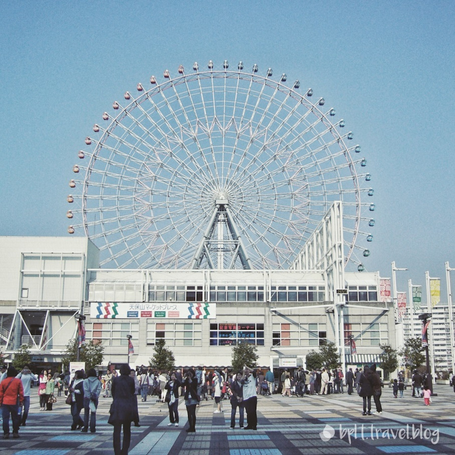 The Tempozan Ferris Wheel and Harbour Village in Osaka, Japan.